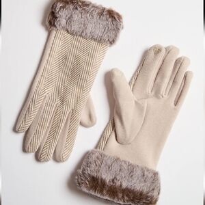 NWOT Cleo Camel/Ivory Cloth Herringbone Detail Gloves Sz Medium Ladies Gloves